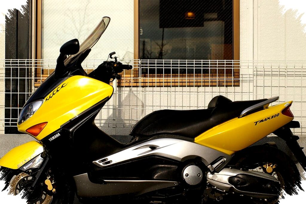 Yamaha TMAX vs XMAX 250, Saat Harga 5 Kali Lipat Harus Dibayar dengan Apa?