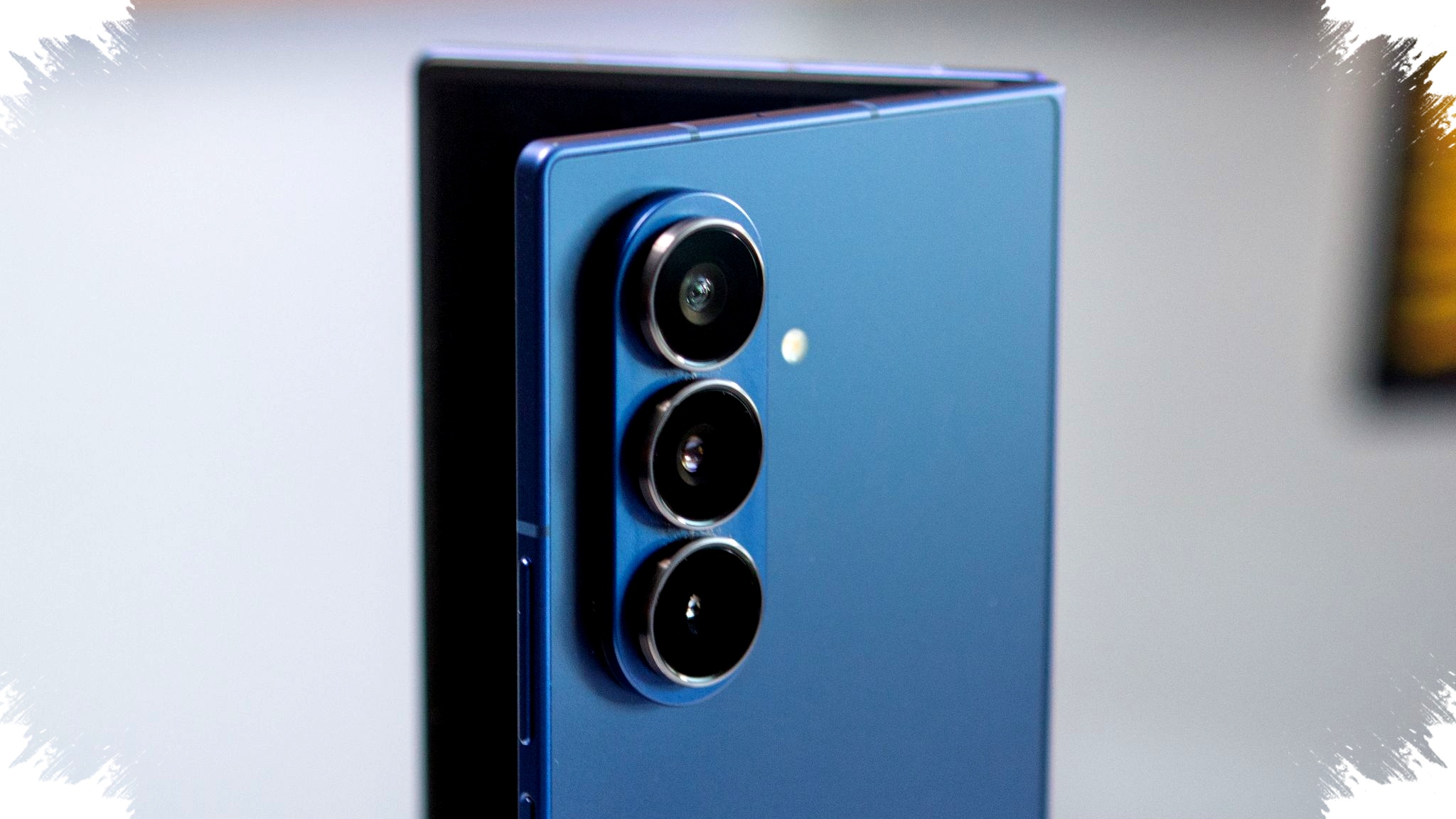 Samsung Akhirnya Memecah Kebuntuan, Galaxy Z Fold 8 Siap Lompat ke 45W