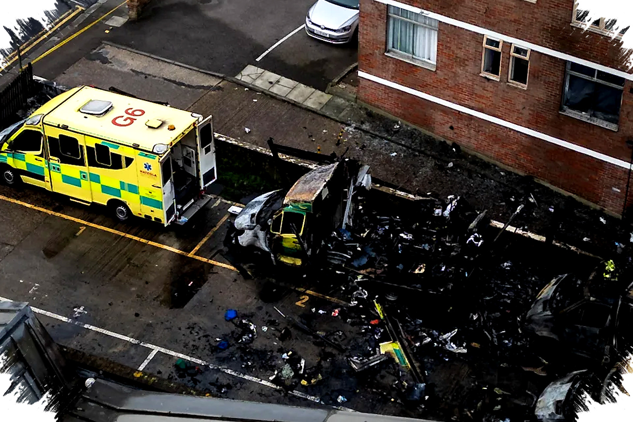 Empat Ambulans Yahudi Dibakar di London, Dugaan Serangan Kebencian Mengguncang Komunitas Golders Green