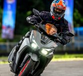Yamaha Aerox Alpha vs Honda Vario 160, Saat Torsi dan Kepraktisan Menentukan Pilihan Yamaha Aerox Alpha vs Honda Vario 160, Saat Torsi dan Kepraktisan Menentukan Pilihan