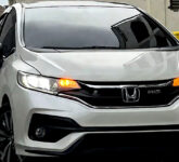 10 Tahun Tak Goyah, Honda Jazz RS 2015 Masih Mahal karena Irit dan Fun to Drive 10 Tahun Tak Goyah, Honda Jazz RS 2015 Masih Mahal karena Irit dan Fun to Drive