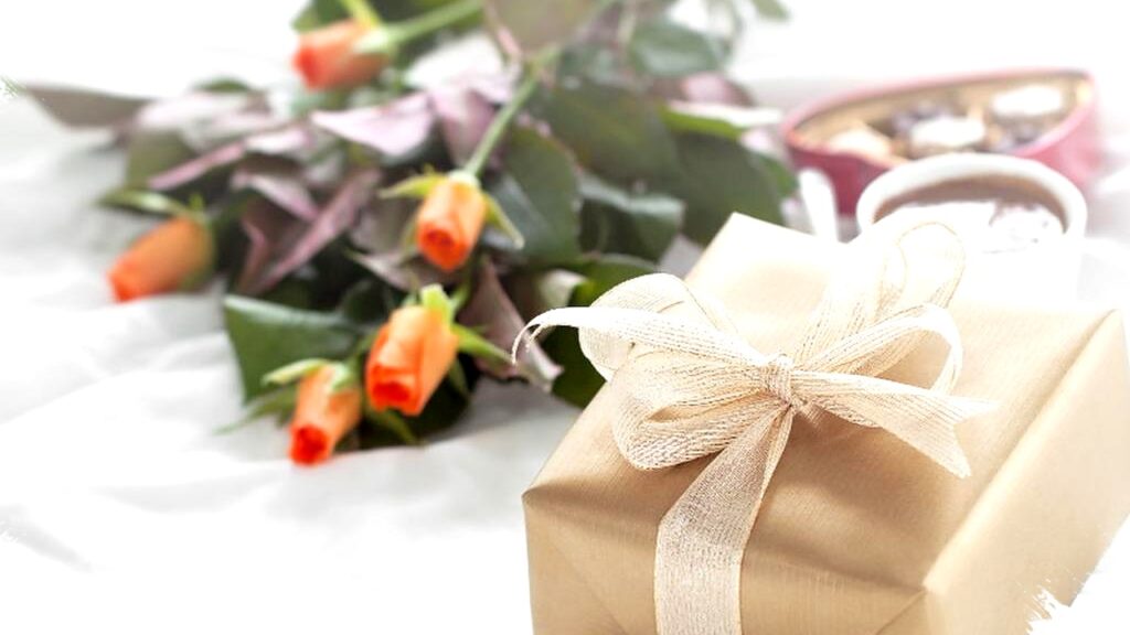Hadiah Lebaran Romantis untuk Pacar, Kado Eksklusif yang Bawa Cinta dan Kenangan Mendalam