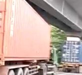 Truk Sumbu Tiga Dikawal Oknum TNI Dihalau Polisi di Tol Japek, Ini Penjelasan Polda Jabar