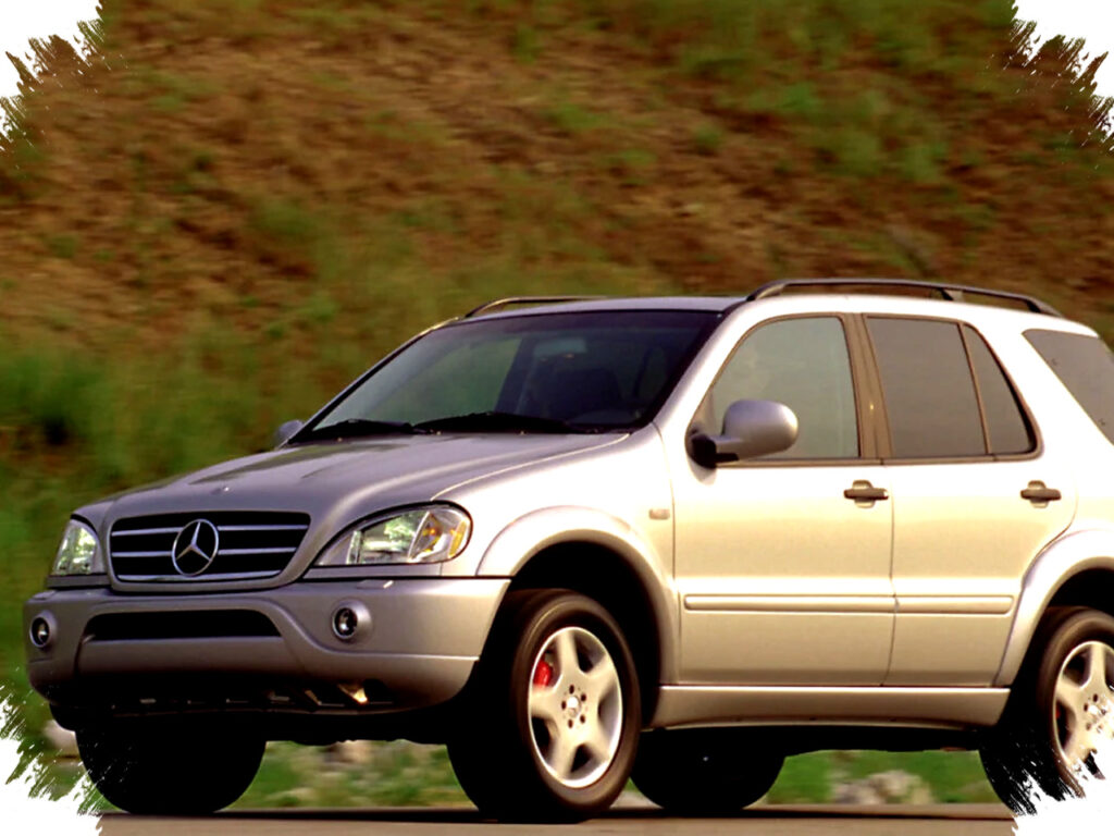 Mercedes-Benz ML55 Mengawali Perang SUV Cepat, Melahirkan Revolusi Performa Di Jalan Raya