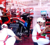 AHASS Siaga Jaga Motor Pemudik Lebaran, Layanan Darurat Tanpa Biaya Bikin Tenang di Perjalanan AHASS Siaga Jaga Motor Pemudik Lebaran, Layanan Darurat Tanpa Biaya Bikin Tenang di Perjalanan