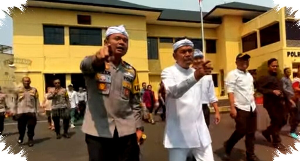 Kapolres Cianjur Sambut Gubernur Jabar, Ribuan Sopir Angkot Terima Kompensasi Hidup Mereka Terangkat