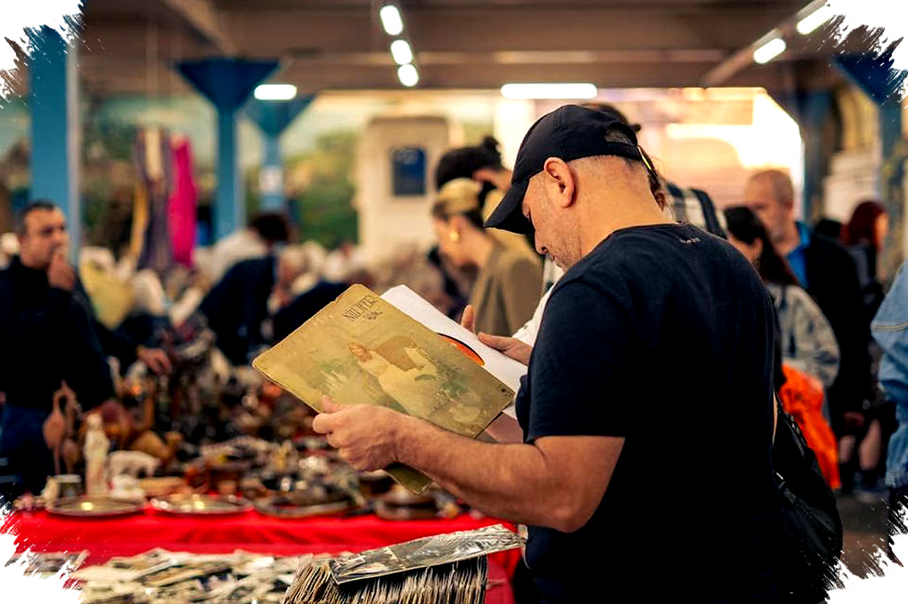 5 MBTI Cowok yang Jatuh Cinta pada Vinyl, Menguak Kisah di Balik Koleksi Analog Penuh Makna