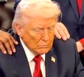 Orang Dekat Trump Sebut Perang Iran Bawa Kiamat, Ancaman Krisis Global dan Runtuhnya Infrastruktur Vital Amerika Orang Dekat Trump Sebut Perang Iran Bawa Kiamat, Ancaman Krisis Global dan Runtuhnya Infrastruktur Vital Amerika