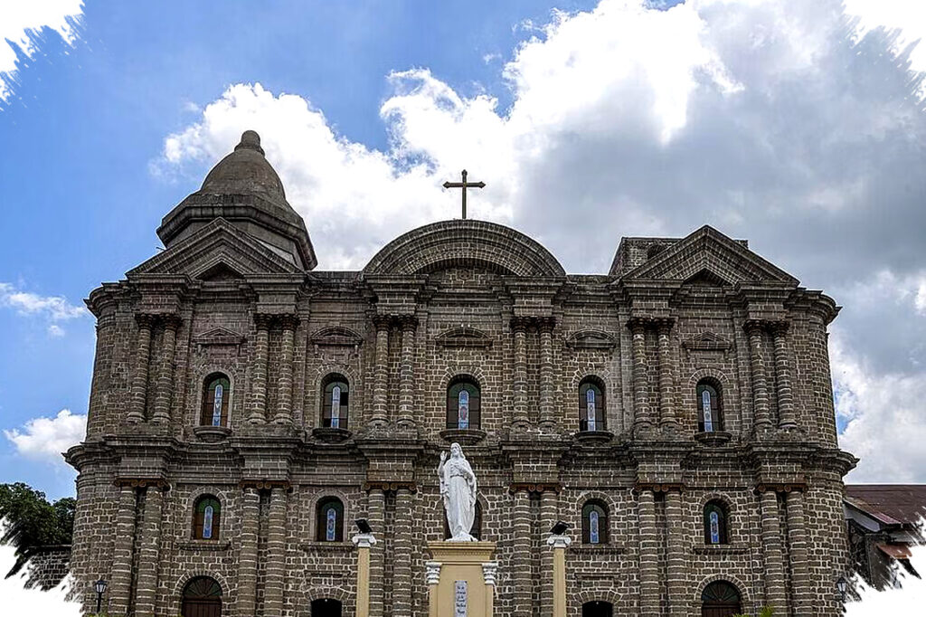 Basilika Taal Gereja Katolik Terbesar Filipina, Keajaiban Arsitektur Bertahan di Zona Gempa