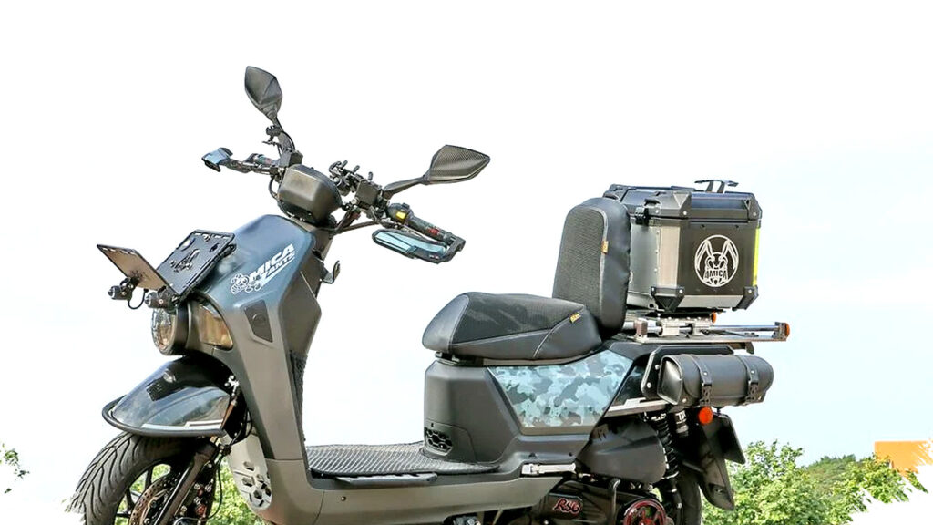 5 Motor Listrik Mirip Vespa Paling Layak Dibeli, Gaya Klasik Tanpa Bikin Dompet Menjerit