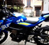 Suzuki GSX-S150 Vs Honda CB150R StreetFire, Duel Mesin Bertenaga Atau Kenyamanan Harian Yang Menang?