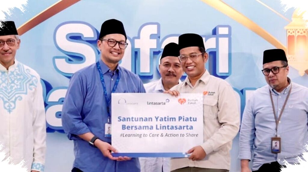 Berbagi Takjil, Cara Tajam Mengajak Generasi Muda Melek Lingkungan Lewat Kreasi Sampah