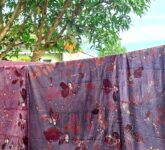 Batik Ecoprint Unggul Tanpa Lilin, Rahasia Memetik Kecantikan Alam Jadi Karya Seni Kain Eksklusif