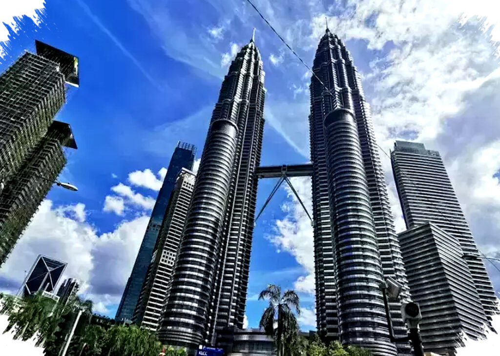 Strategi Hemat BBM di Malaysia: WFH dan Aturan Penggunaan AC untuk Efisiensi Energi