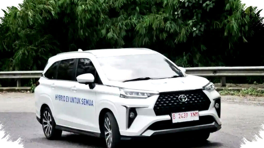 Toyota Veloz Hybrid Siap Sambut Mudik Lebaran, Janji Pengiriman 2.000 Unit Tepat Waktu untuk Konsumen Setia