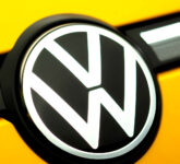 Volkswagen Terjun Bebas, 50.000 Karyawan Jadi Korban, Ketika Raksasa Otomotif Jerman Gagal Lawan Tekanan Tarif dan China Volkswagen Terjun Bebas, 50.000 Karyawan Jadi Korban, Ketika Raksasa Otomotif Jerman Gagal Lawan Tekanan Tarif dan China