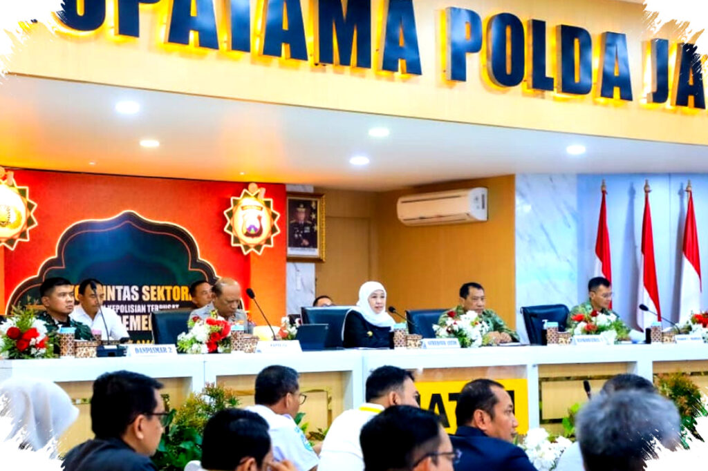 Gubernur Khofifah Siapkan Ribuan Armada dan Layanan Kesehatan Terpadu, Antisipasi Puncak Arus Mudik Jatim 2026 dengan Strategi Operasi Ketupat Semeru