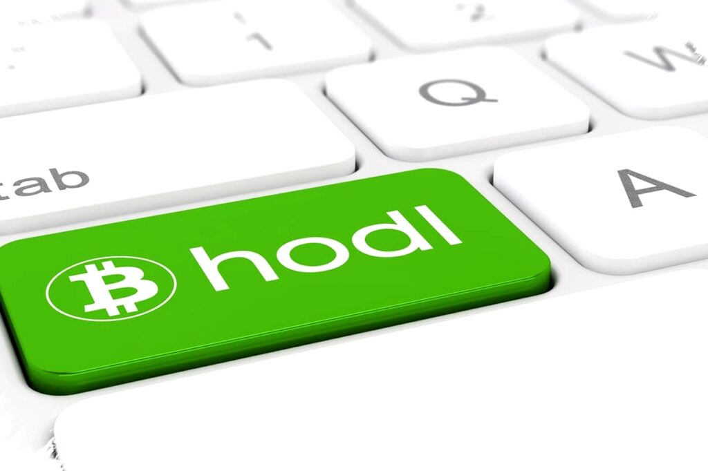 Bitcoin Melawan Emas Dalam Perang Aset Digital, Mampukah Capai Nilai Triliunan dan Hadapi Ancaman Komputasi Kuantum di 2036?