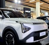 Momentum Ramadan Mengerek Penjualan Kia Lewat Mall Exhibition, All New Carens dan New Sonet Tantang Dominasi Kompetitor di Pasar Keluarga Urban