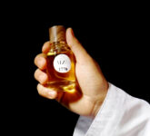 5 Parfum Unisex Indian Sandalwood Paling Mewah Dan Tahan Lama, Hadirkan Aura Eksklusif Yang Sulit Ditandingi Pesaing!