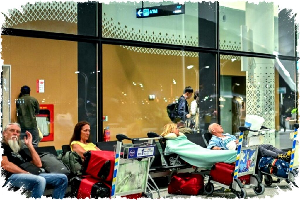 Ribuan Penumpang Terjebak di Tengah Konflik Iran, Bandara Mideast Tutup dan Ketegangan Memuncak di Langit Global