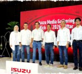 Isuzu Siap Adu Strategi di 2026, Perkuat Layanan dan Modernisasi Pabrik untuk Kuasai Pasar Kendaraan Niaga Nasional Isuzu Siap Adu Strategi di 2026, Perkuat Layanan dan Modernisasi Pabrik untuk Kuasai Pasar Kendaraan Niaga Nasional