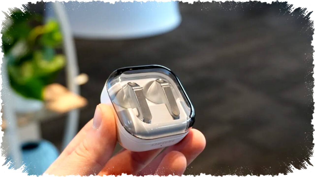 Inovasi Ganda Galaxy Buds 4 Pro, Magnet Case Berubah Jadi Kickstand Canggih untuk Galaxy S26