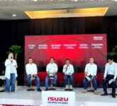 Isuzu Siap Kuasai Pangsa Pasar Kendaraan Niaga 30 Persen Pada 2026, Strategi Customer Centric dan Perkuat Layanan Jadi Kunci! Isuzu Siap Kuasai Pangsa Pasar Kendaraan Niaga 30 Persen Pada 2026, Strategi Customer Centric dan Perkuat Layanan Jadi Kunci!
