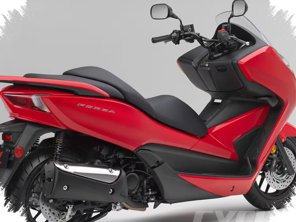Honda Forza Nyaman dan Bertenaga, Tapi Harga Premiumnya Bisa Membuat Orang Berpikir Ulang