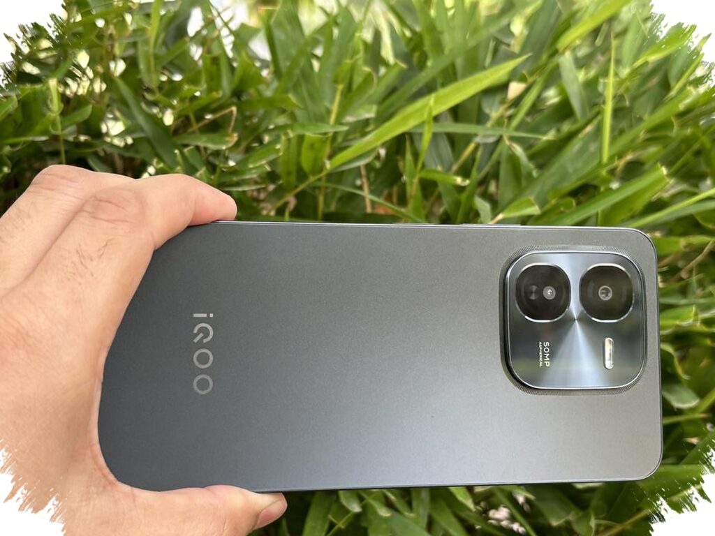 iQOO Z9X 5G Datang Mengusik Kelas Menengah, Baterai 6000mAh dan RAM 12GB Jadi Senjata