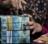 Rupiah Tembus Rp 17.300, APBN 2026 Mulai Retak Di Bawah Tekanan Minyak dan Utang