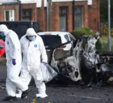 Bom Mobil Meledak Di Kantor Polisi Belfast, Warga Sekitar Dievakuasi Saat Gasar Keamanan Diperketat Bom Mobil Meledak Di Kantor Polisi Belfast, Warga Sekitar Dievakuasi Saat Gasar Keamanan Diperketat