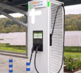 ChargePoint Bikin Tesla V4 Terlihat Lambat, Charger 600 kW Ini Siap Ubah Standar EV ChargePoint Bikin Tesla V4 Terlihat Lambat, Charger 600 kW Ini Siap Ubah Standar EV