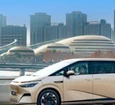 XPeng X9 atau Denza D9? Saat MPV Listrik Premium Dipaksa Memilih Cepat atau Mewah XPeng X9 atau Denza D9? Saat MPV Listrik Premium Dipaksa Memilih Cepat atau Mewah