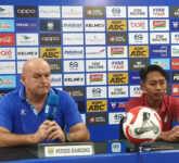 Persib Tertahan Di Bandung, Bojan Hodak Angkat Topi Untuk Kiper Arema