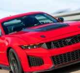 Ford Mustang Dark Horse SC 2026 Bukan Sekadar Muscle Car, Teknologi Balap GT3 Turun Ke Jalan Raya Ford Mustang Dark Horse SC 2026 Bukan Sekadar Muscle Car, Teknologi Balap GT3 Turun Ke Jalan Raya