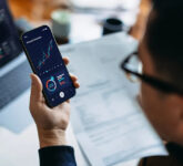 Not Your Keys, Not Your Coins, Panduan Aman Mengirim Crypto Tanpa Salah Langkah