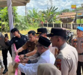 Polres Banyuasin Turun Langsung Salurkan Bansos, Sekaligus Uji Kesiapan Kamtibmas di Air Kumbang