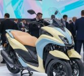 Yamaha Tricity 300 2026 Mengguncang Standar Skuter, Roda Tiga Pertama dengan Airbag Ini Tembus Rp197 Juta