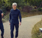 Era Tim Cook Runtuh Setelah 15 Tahun, John Ternus Naik di Saat Apple Sentuh Puncak 3 Triliun