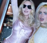 Sabrina Carpenter Terharu Duet dengan Madonna di Coachella, Momen Mimpi yang Jadi Nyata Sabrina Carpenter Terharu Duet dengan Madonna di Coachella, Momen Mimpi yang Jadi Nyata