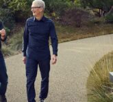 Apple Siapkan Era Baru, Tim Cook Jadi Executive Chairman dan John Ternus Ambil Alih CEO