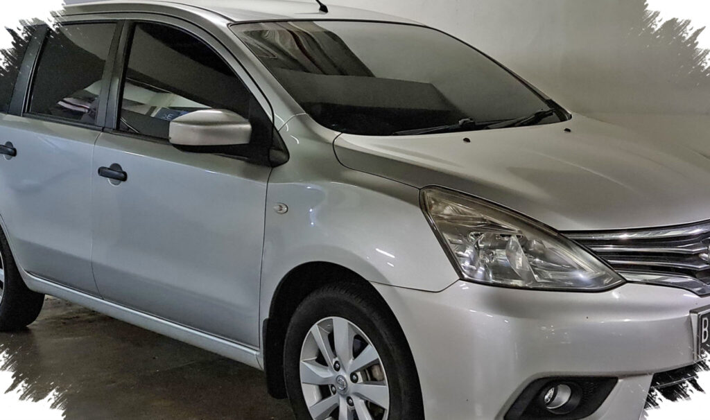Harga Nissan Grand Livina 2014 Bekas Mulai Rp115 Juta, Nyamannya Masih Sulit Dilawan MPV Keluarga!