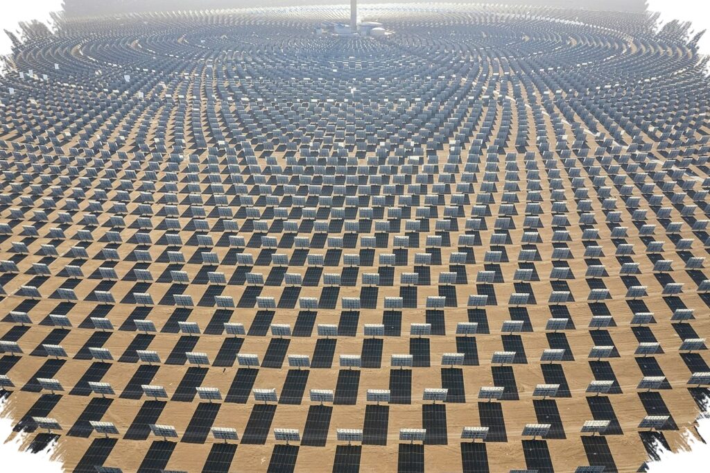 China Perketat Rem Industri Tenaga Surya, Produsen Tercekik Kelebihan Pasokan dan Margin Anjlok