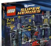 Batcave LEGO Ini Bukan Sekadar Markas, Ruang Trofi, Garasi, Dan Taman Bermain Sekaligus Batcave LEGO Ini Bukan Sekadar Markas, Ruang Trofi, Garasi, Dan Taman Bermain Sekaligus