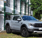 Ford Ranger Raptor V6 397 PS, Pickup Brutal Yang Bikin Setiap Injak Gas Berasa Mainan Baru!