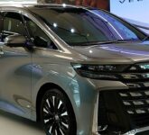 Toyota Vellfire 2026 Cuma Punya 2 Varian, Beda Tipis Tapi Harga Tembus Rp1,87 Miliar