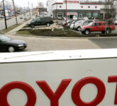 Dealer Mobil Jepang Berguguran, Toyota Wanti-Wanti Soal Kompetisi Tak Adil Dealer Mobil Jepang Berguguran, Toyota Wanti-Wanti Soal Kompetisi Tak Adil