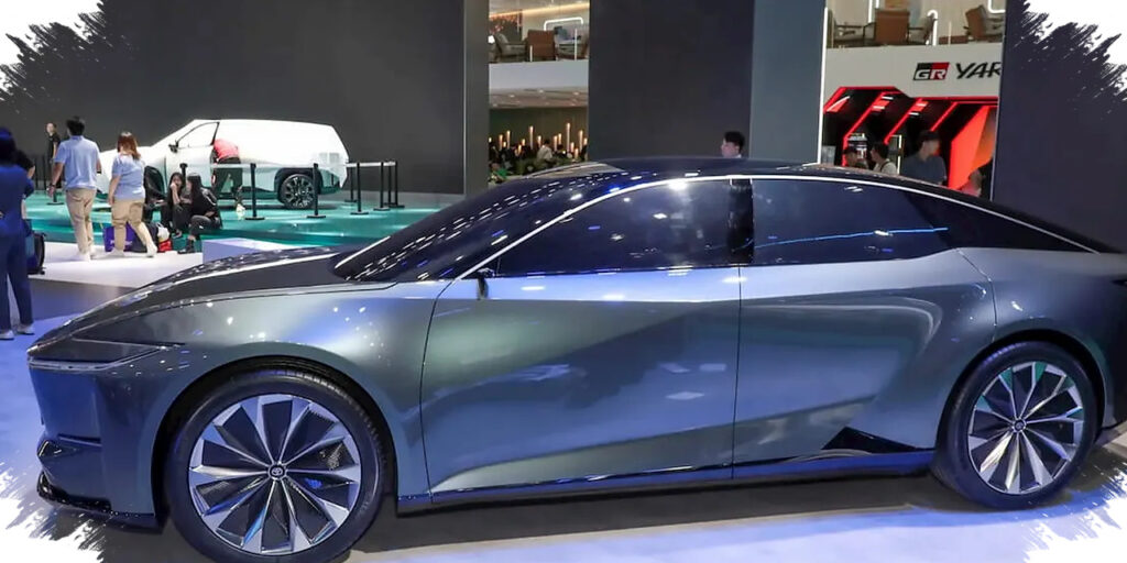 Toyota BZ7 Mengubah Peta EV, Sedan Full-Size Ini Datang Dengan Kejutan Besar