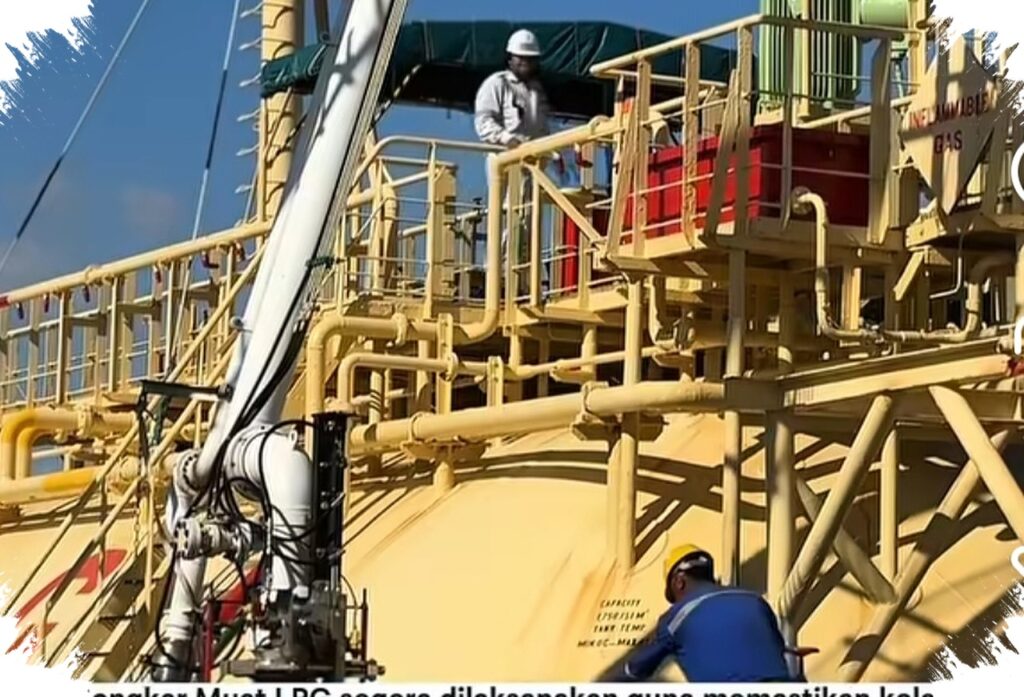 Kapal LPG Gas Camellia Sandar di Bima, Pasokan Energi Pulau Sumbawa Dijaga Ketat
